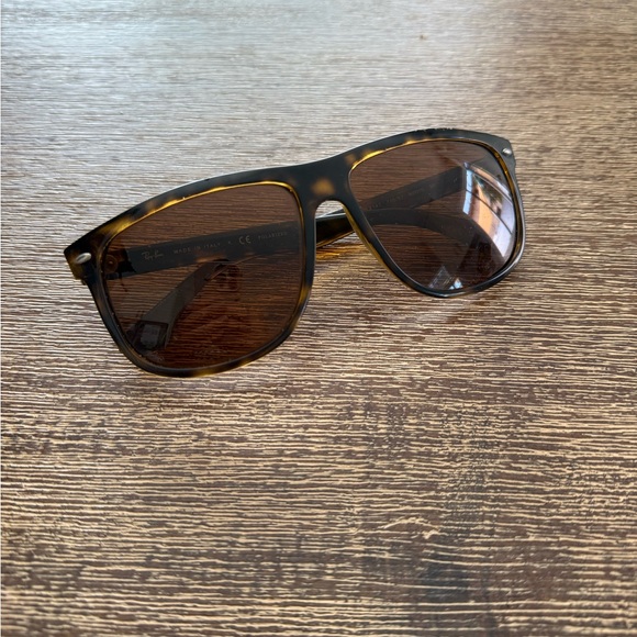 Ray-Ban Boyfriend RB4147 - Picture 1 of 6
